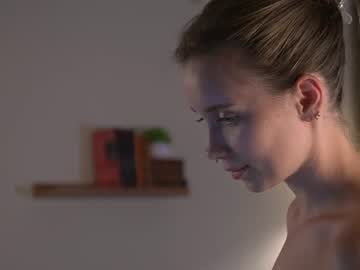 2girls_1dream