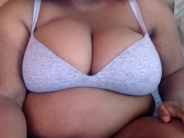yasmin2560987