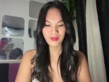 hoelylaylia
