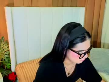 kylie_cums