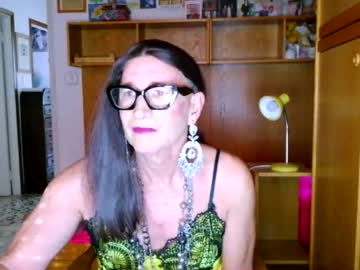 luciatrav708566
