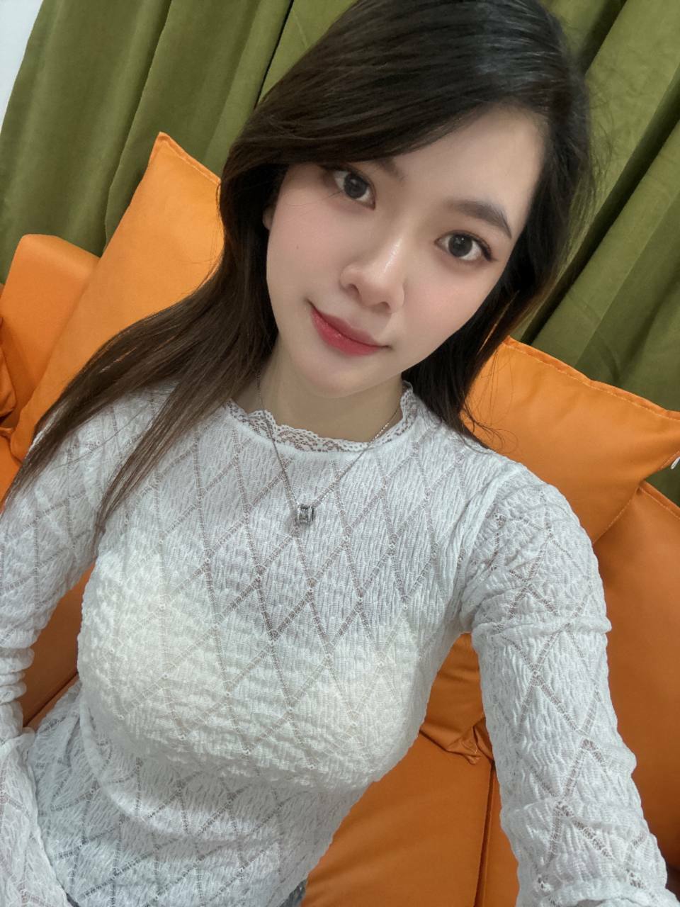 Please, tell me who she is. — 32