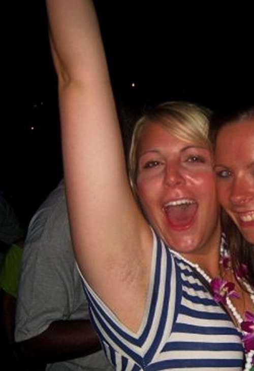 British UK girls showing sexy shaven armpits — 38