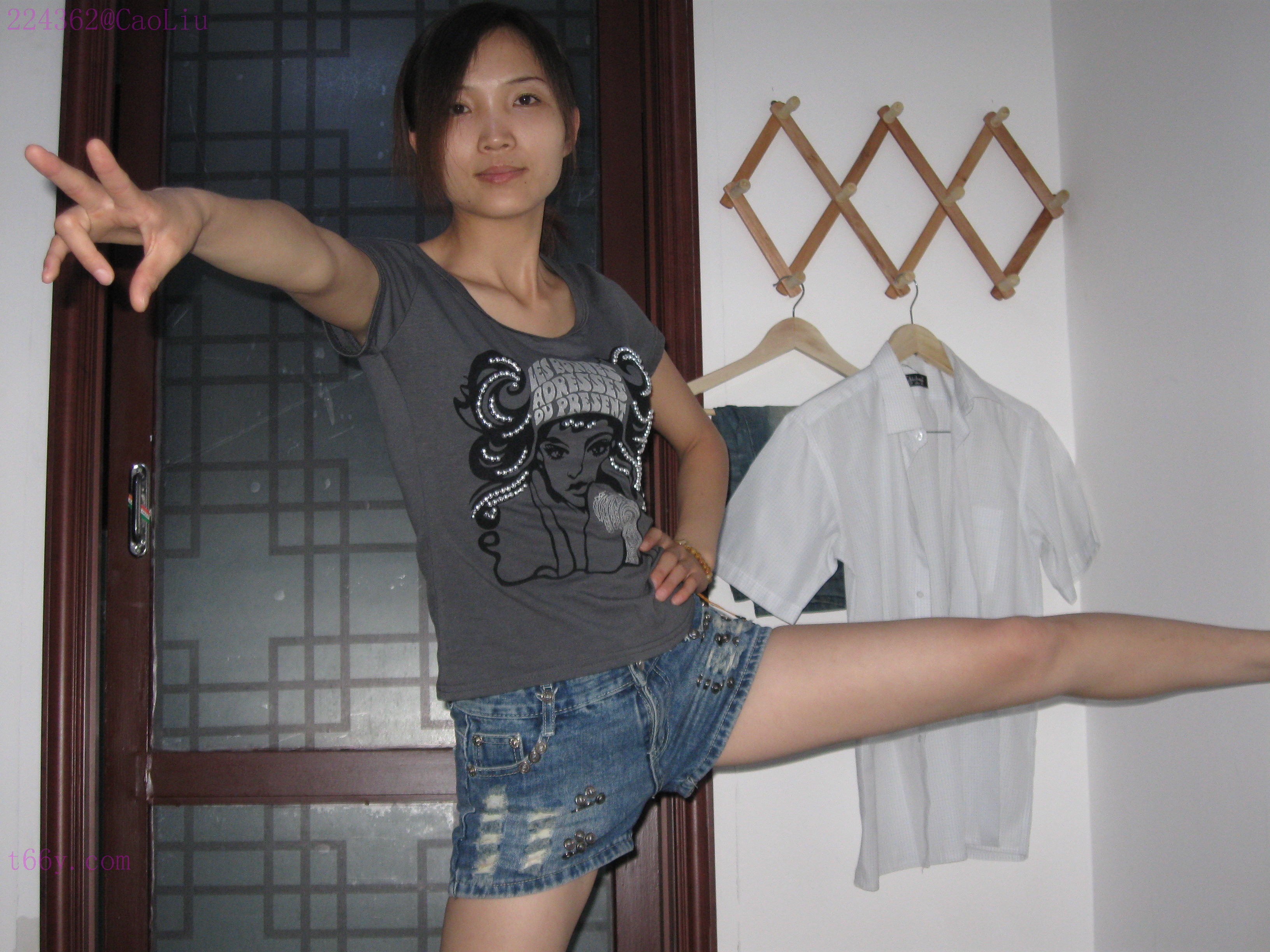 Sexy Chinese Lady Likes to Show — 27