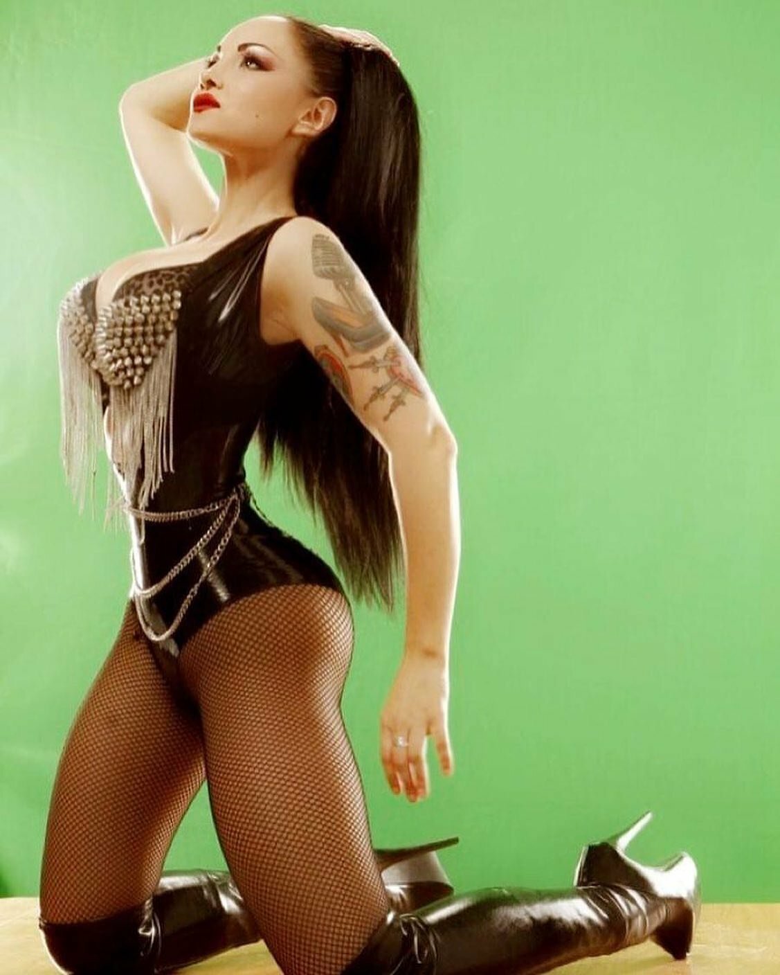 Vestidas como putas Celebs Minifaldas Upskirt — 36