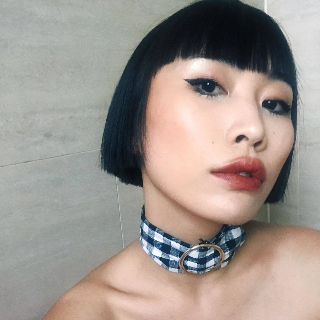 Stunning Celebrities With Bangs!!!! — 12