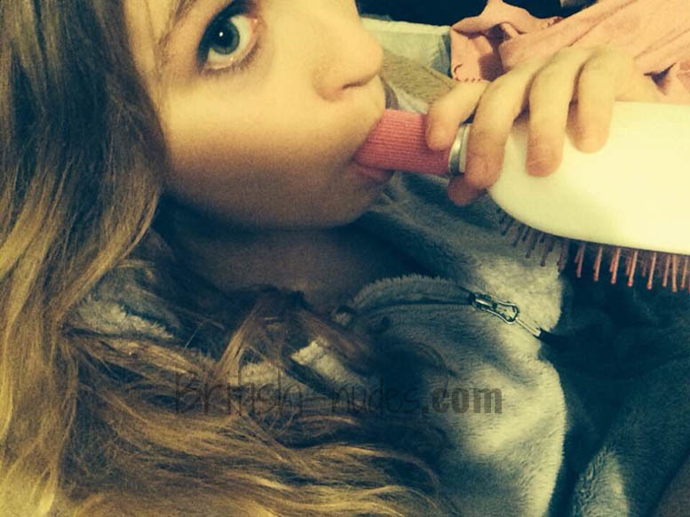 Sticky teen finger selfies - wet pussy snapchat pi — 11